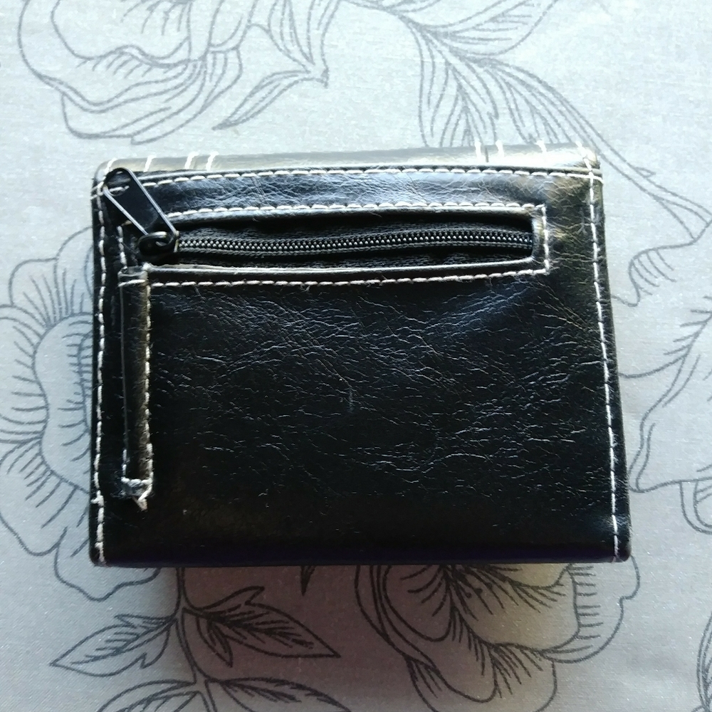 🛑LAST CHANCE🛑WHITE STAG Black Tri-fold Wallet - Picture 9 of 14